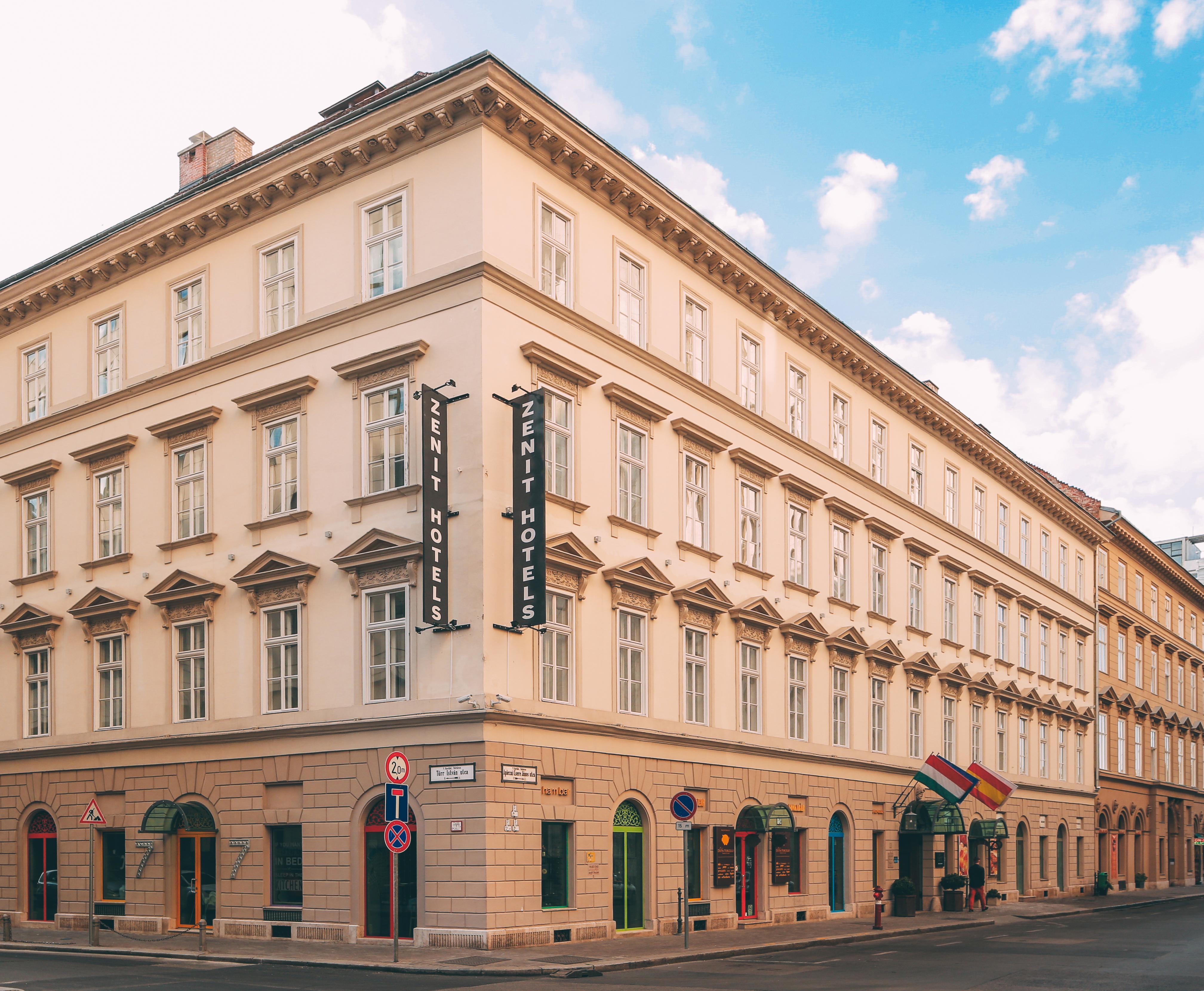 Hotel Zenit Budapest Palace Exteriör bild